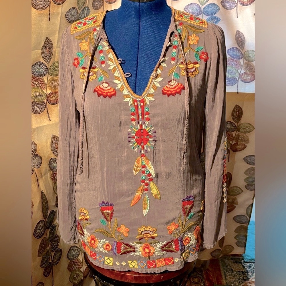 Johnny Was Vintage Blouse Grey With Multicolored Embroidery Size Small